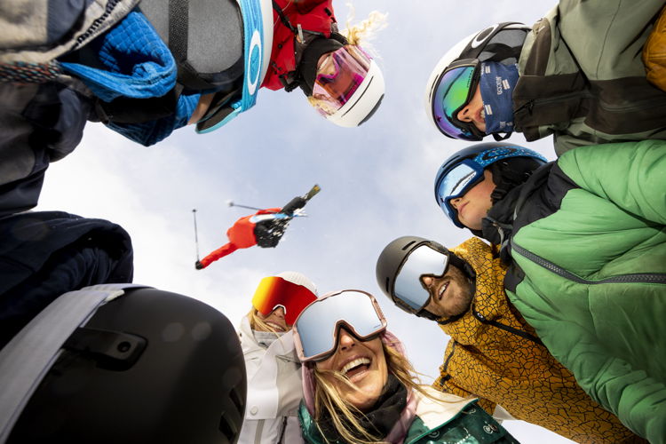 OAKLEY® RELEASES THE NEW 2022 SNOW COLLECTION, DEVELOPED AND OAKLEY® RELEASES THE NEW 2022 SNOW COLLECTION, DEVELOPED AND